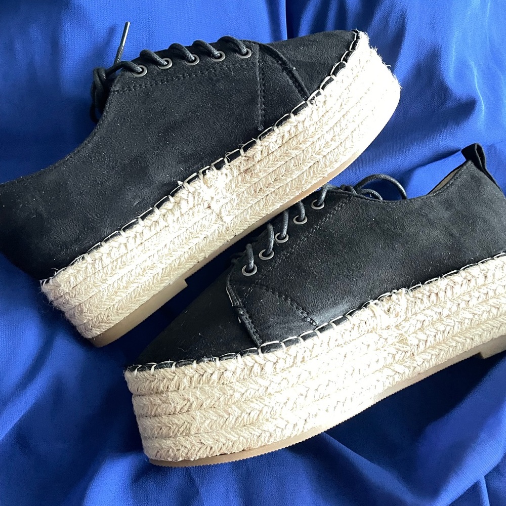 NWTS!  VICTORIA ADAMES VALERIES2 ESPADRILLE